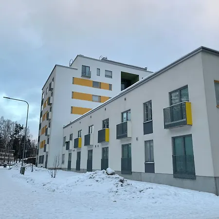 Cozy, Well-equipped In Kaivoksela With Easy Access To Helsinki And Airport アパート