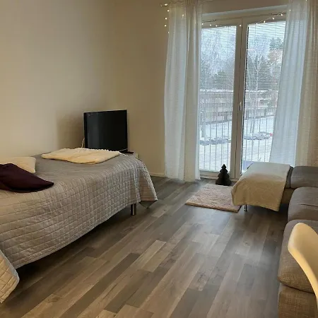 Cozy, Well-equipped In Kaivoksela With Easy Access To Helsinki And Airport アパート
