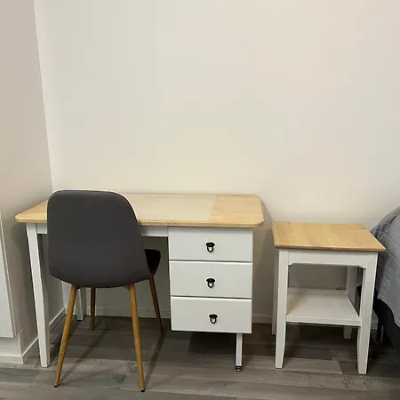 Cozy, Well-equipped In Kaivoksela With Easy Access To Helsinki And Airport アパート ヴァンター