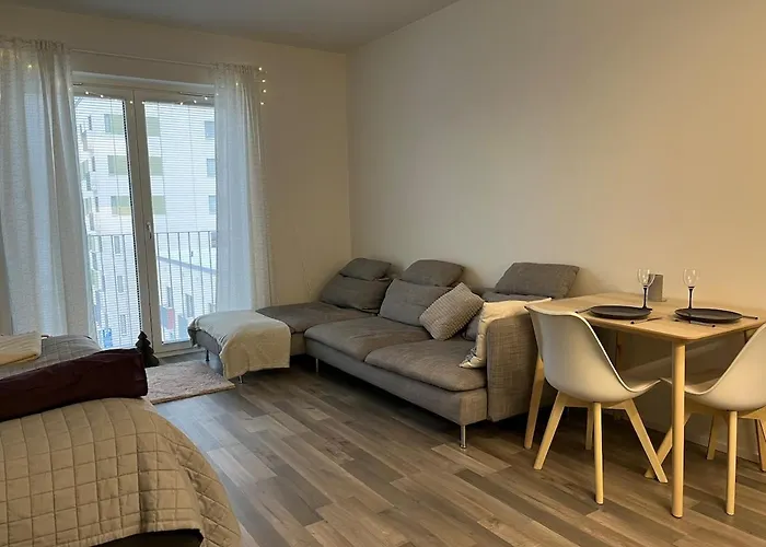 Cozy, Well-equipped In Kaivoksela With Easy Access To Helsinki And Airport Vantaa